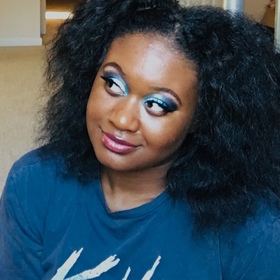 Rochelle Jones’ headshot.