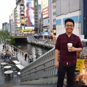 Hung Vo’s headshot.