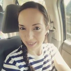 Victoria Warner’s headshot.