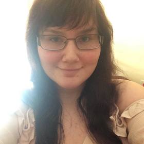 Sarah Greifer’s headshot.