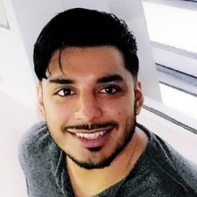 Zahab Ramay’s headshot.