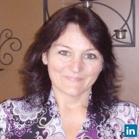 Denelle Miller’s headshot.