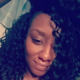 Charlisa Evans’ headshot.