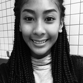 Sanithia Edwards’ headshot.