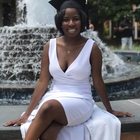 Danielle Lemmon’s headshot.