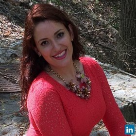 Michelle Plavnik’s headshot.