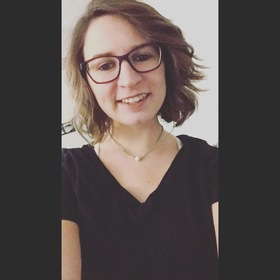 Sarah Bidwell’s headshot.