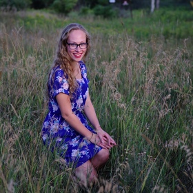 Toni Wahl’s headshot.
