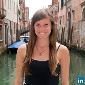 Alexa Carpenter’s headshot.