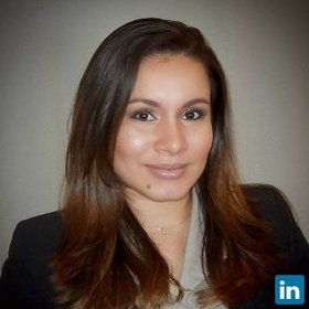 Jeniffer Logreira’s headshot.