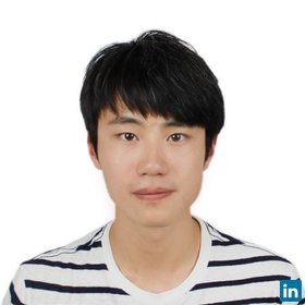 Huang Li’s headshot.
