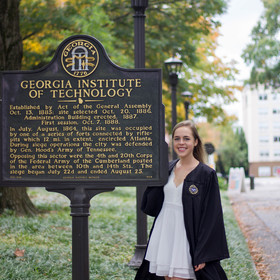 Elise Koepke’s headshot.
