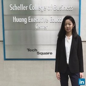 Chen Lyu’s headshot.