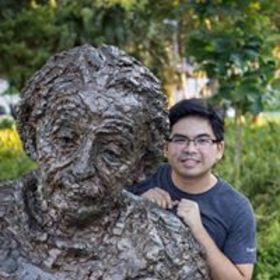 Hung Le’s headshot.