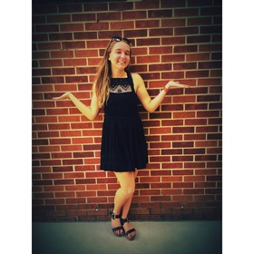 Taylor Blackburn’s headshot.