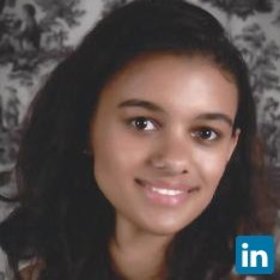 Autumn Caraway’s headshot.