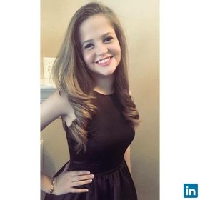 Lucia Montealegre’s headshot.