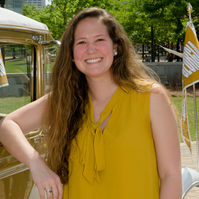 Emily Nizialek’s headshot.