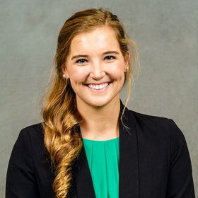 Anne Yates’ headshot.