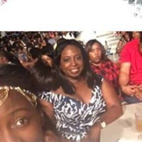 Aja Robinson’s headshot.