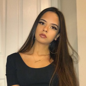 Gabriela Guimaraes’ headshot.