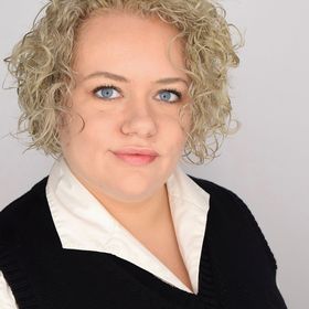 Frances Meyer’s headshot.