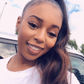 Khaliyah Smith’s headshot.