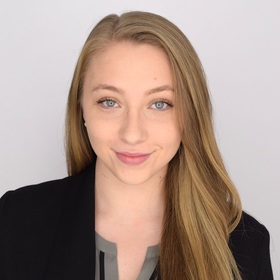 Laura Houchin’s headshot.