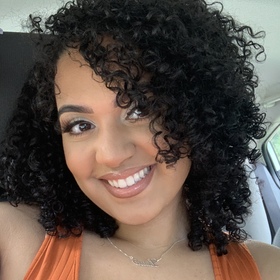 Luisa Medina’s headshot.