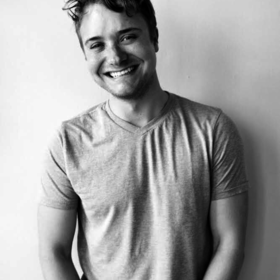 Taylor Harkness’ headshot.