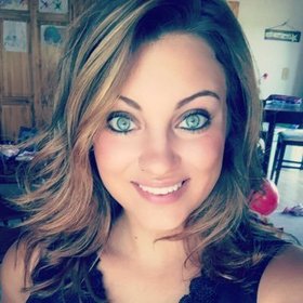 Hannah White’s headshot.