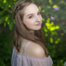 Lili DeGraw’s headshot.