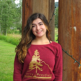 Julia Schwartz’s headshot.