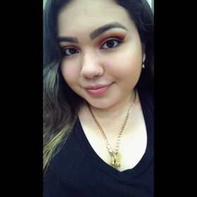 Leslye Zamora’s headshot.