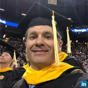 Lynn Renoll’s headshot.