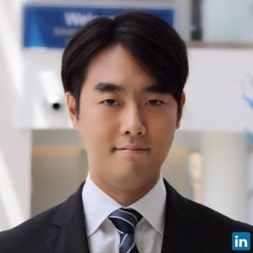 Jonathan Lee’s headshot.