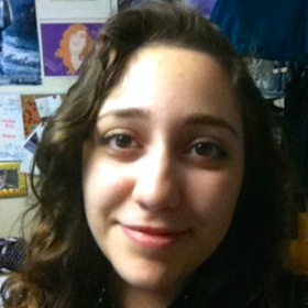 Angelica Belculfine’s headshot.