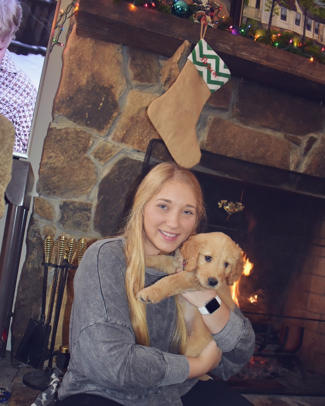 Placeholder headshot for Taylor Roos.