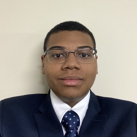 Noah Vilceus’ headshot.