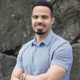 Ronny Pena’s headshot.