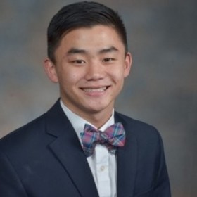 Chang Liu’s headshot.