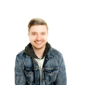 Levi Lewis’ headshot.