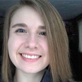 Desirae Graveline’s headshot.
