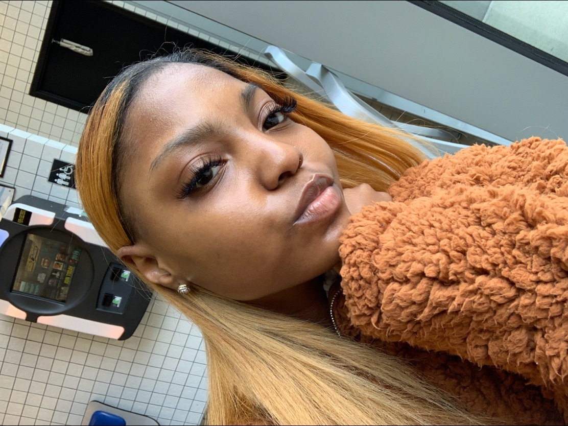 Placeholder headshot for Dayna Simmons.