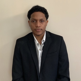 Truvelle Thomas’ headshot.