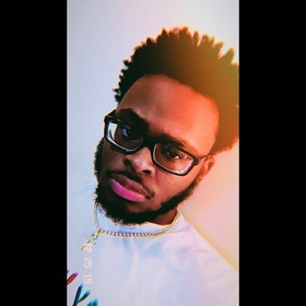 Evan Phillips’ headshot.