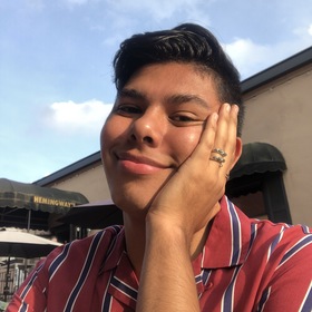 Axell Rojas Estrada’s headshot.