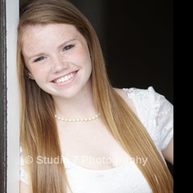 Taryn Leal’s headshot.