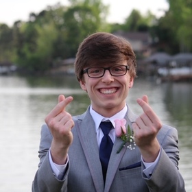 Zachary Hubbarth’s headshot.