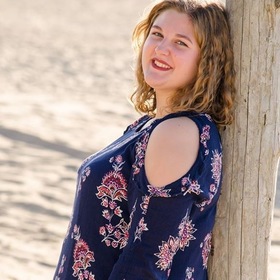 Natalie Bojanowski’s headshot.